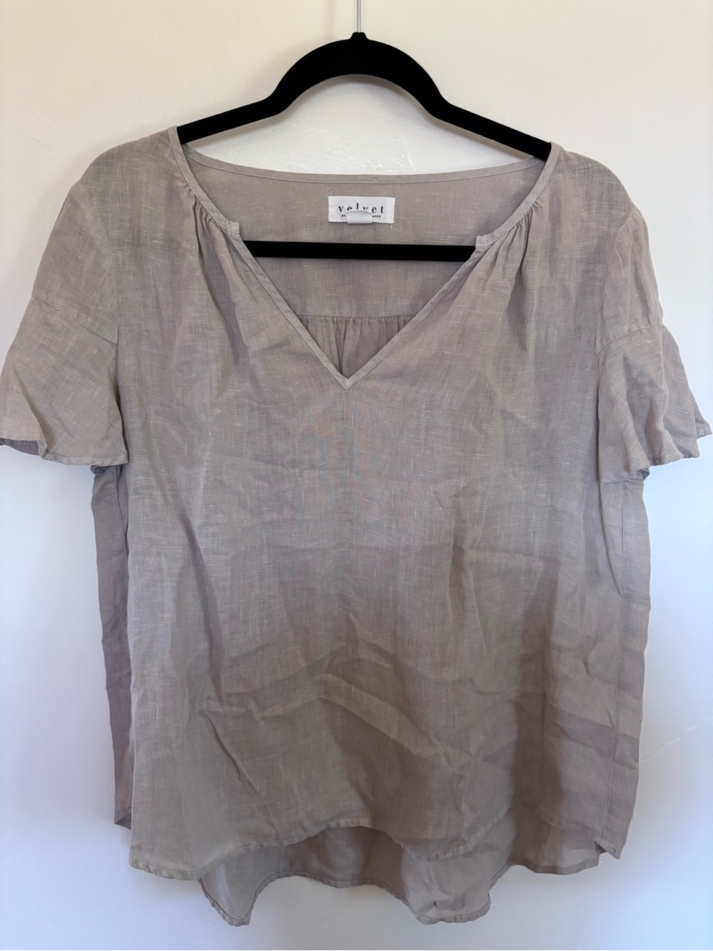 Velvet by Graham & Spencer Linen V Neck Blouse Medium | A10